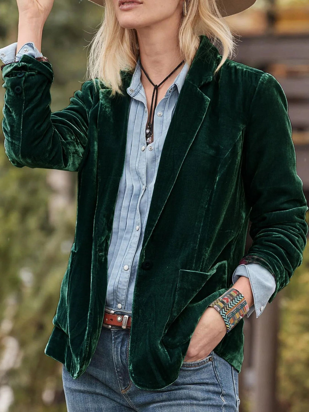 Damen Samt-Blazer mit klassischem Revers und soften Fall – Valéne