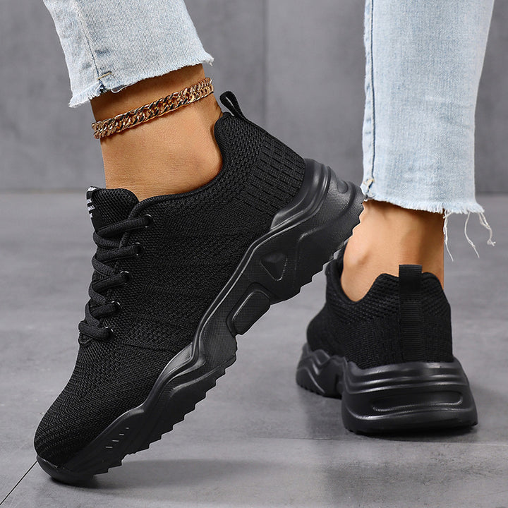 Damen Urbaner Strick-Sneaker mit elastischem Schaft, robuster Profilsohle und gepolstertem Komfortfußbett Echoarchiv