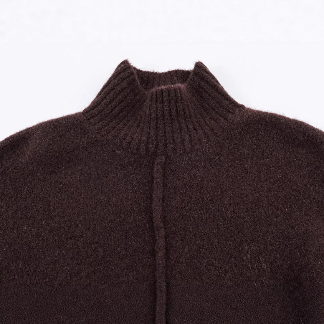 Damen Oversized Strickkleid mit Rollkragen und Ballonärmeln Echoarchiv