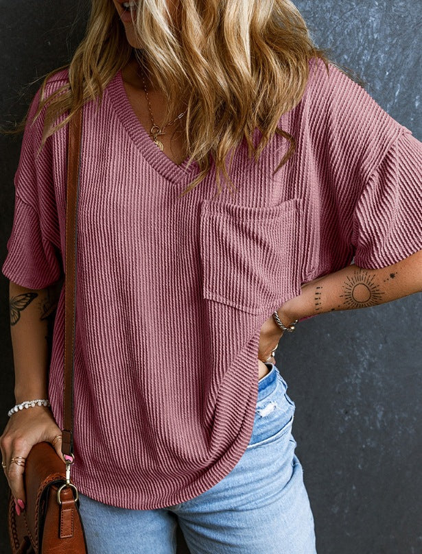 Damen lässiges Kurzarmshirt mit V-Ausschnitt und Brusttasche Echo Archiv