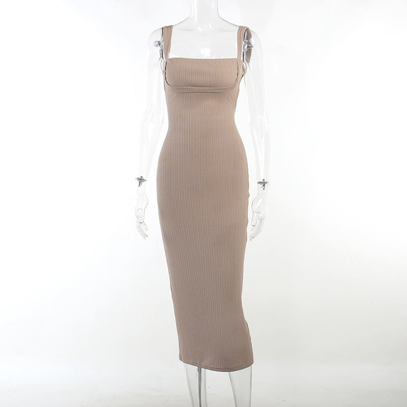 Damen Elegantes Midikleid mit gerafftem Oberteil und markantem Rechtecksausschnitt Echo Archiv