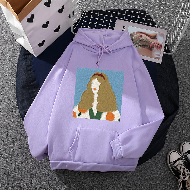 Damen Kapuzenpullover mit kunstvoller Chenille-Stickerei im Portraitstil und Kängurutasche – Auréline