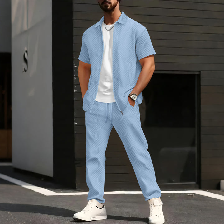 Herren elegantes kurzärmliges Hemd mit passender sportlicher Hose Echoarchiv