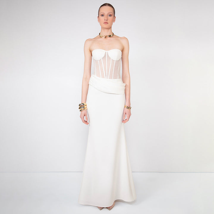 Damen figurumspielendes Abendkleid mit tailliertem Oberteil und fließendem Rock Echo Archiv