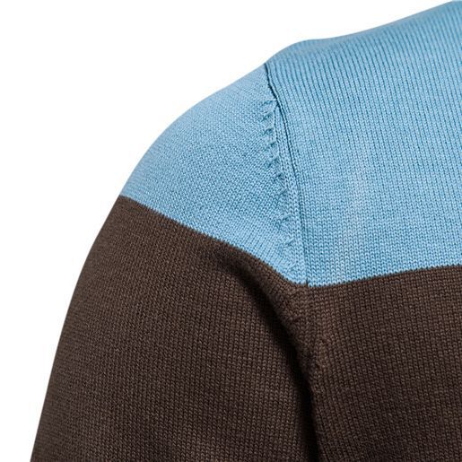 Herren Strickjacke mit modernem Zipper und sportiven Farbstreifen Echoarchiv