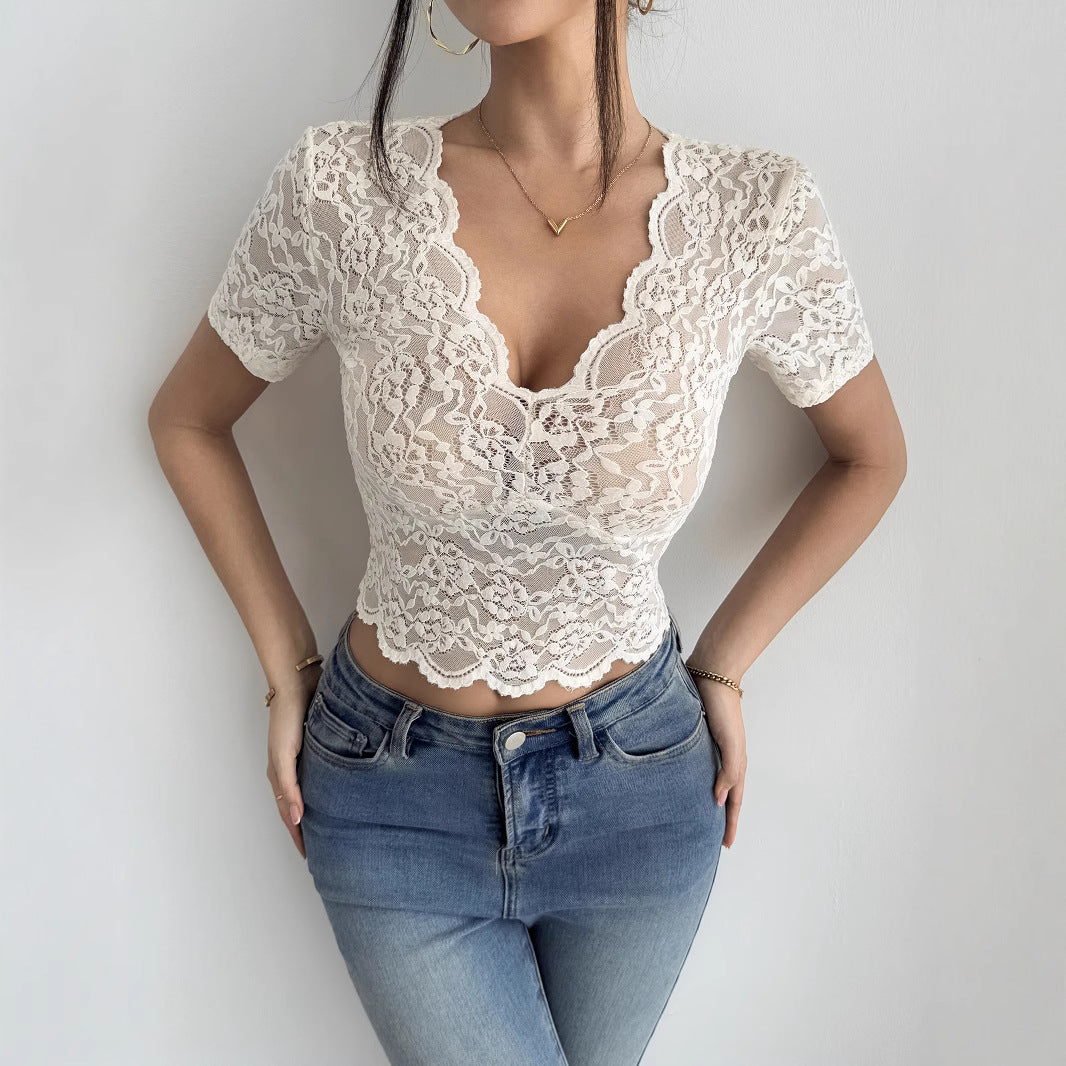 Damen nan kurzes figurbetontes Spitzen-Croptop mit V-Ausschnitt, gewelltem Saum und elastischer Floralmuster-Spitze Echo Archiv