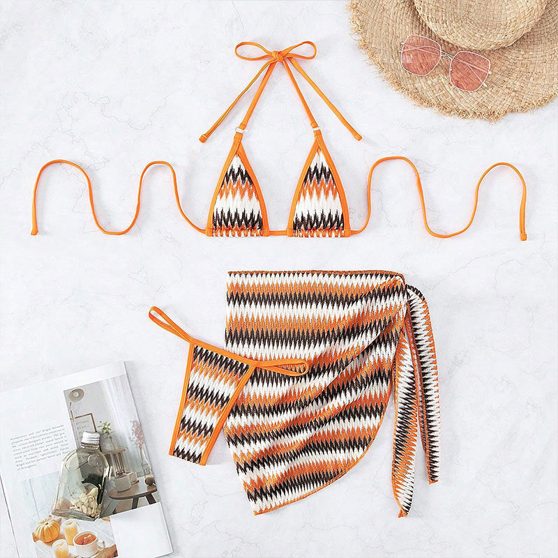 Damen Triangel-Bikini mit modernem Zickzack-Muster und passendem Pareo Echo Archiv
