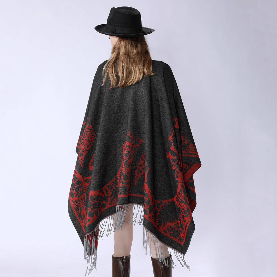 Damen Wendbarer Feinstrick-Poncho mit Jacquardmuster und Fransensaum Echo Archiv