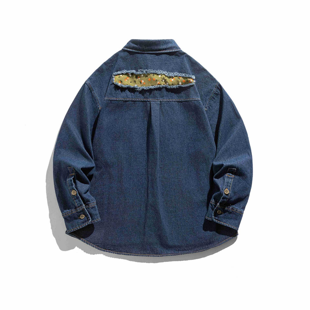 Herren Oversized Jeanshemd-Jacke mit Used-Effekten und Camouflage-Patches Echoarchiv