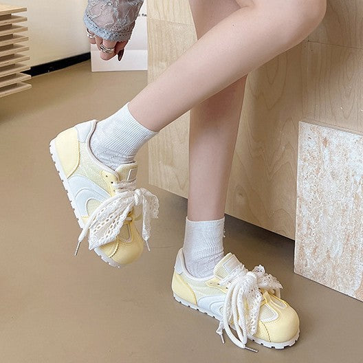 Damen Sneaker mit romantischem Spitzen-Schnürsystem Echo Archiv