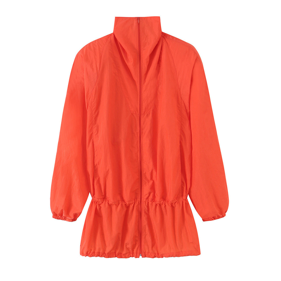 Damen Leichte Windjacke mit hohem Kragen, Tunnelzug‑Taillierung und Elastikbündchen Echoarchiv