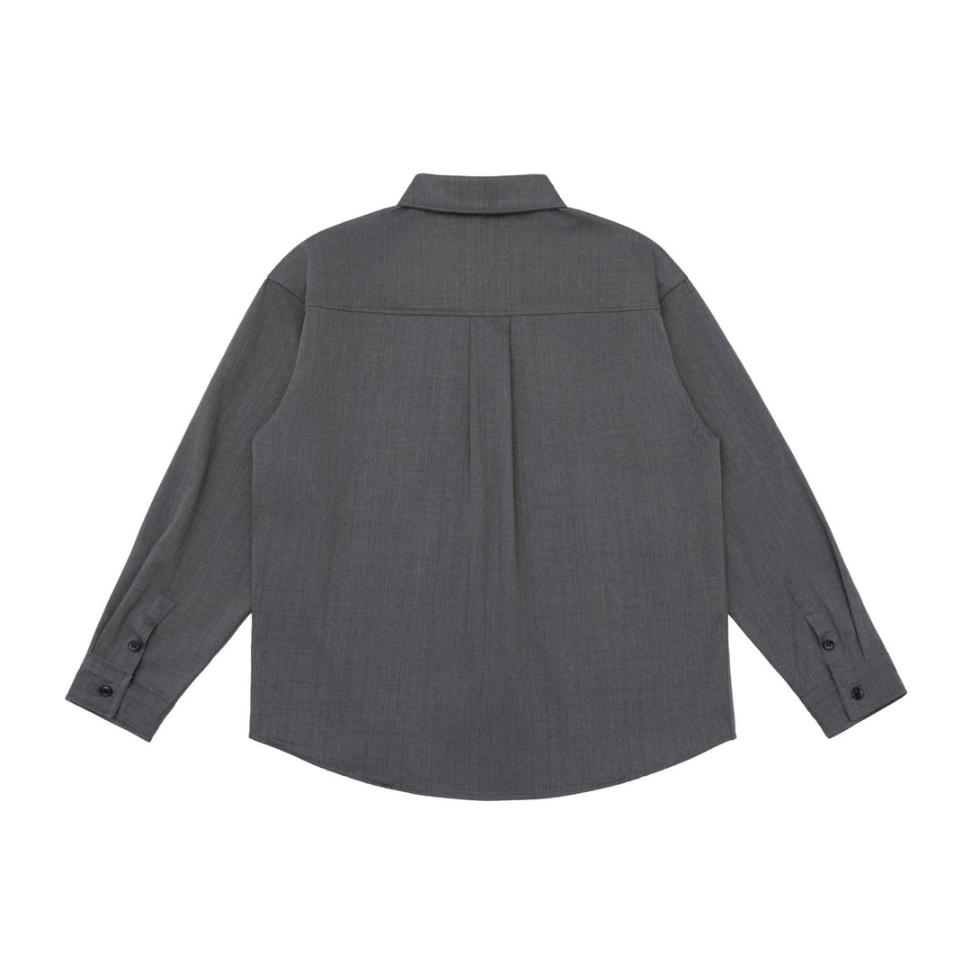 Unisex Oversize Hemdjacke im minimalistischen Workwear Stil mit gerundetem Saum und Brustpattentasche Echoarchiv