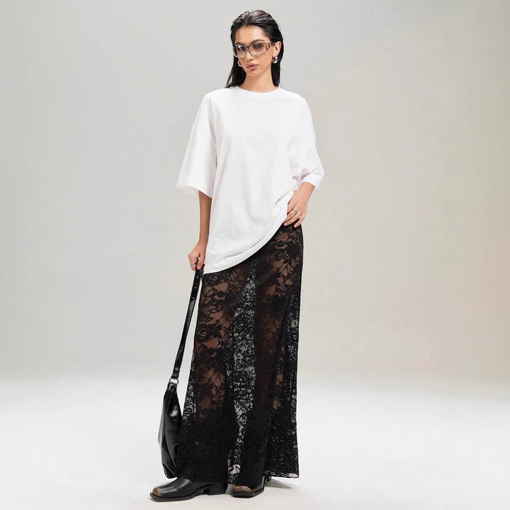 Damen nan weites Baumwollshirt und langer transparenter Spitzenrock Echo Archiv