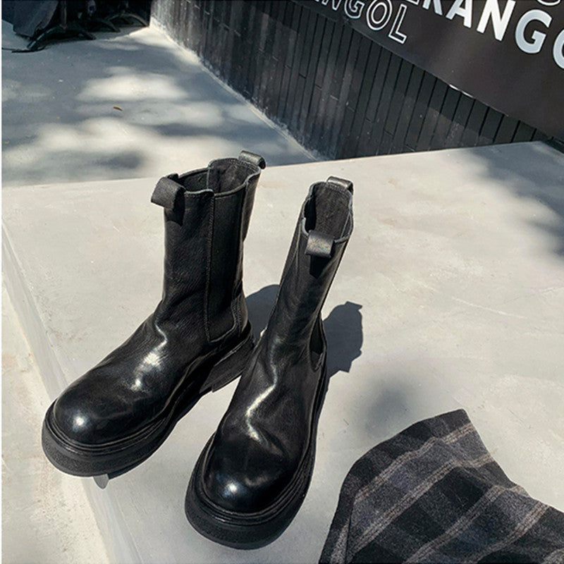 Damen Chunky Chelsea‑Boots aus Glattleder mit gezahnter Plateau‑Sohle und Zuglaschen Echo Archiv