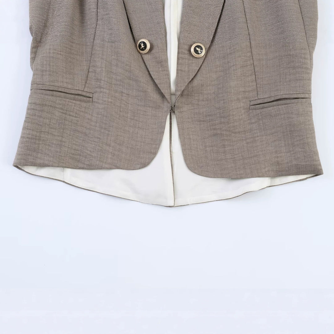 Damen Kurzblazer mit Stehkragen, doppelreihiger Zierknopfleiste und taillierter Silhouette Echo Archiv