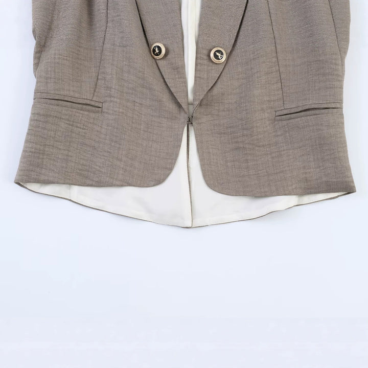Damen Kurzblazer mit Stehkragen, doppelreihiger Zierknopfleiste und taillierter Silhouette Echo Archiv