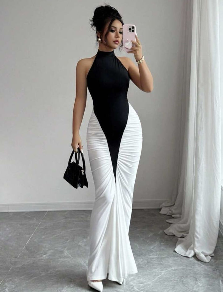 Damen Elegantes, figurbetontes Abendkleid mit Kunstseiden-Raffung Echo Archiv