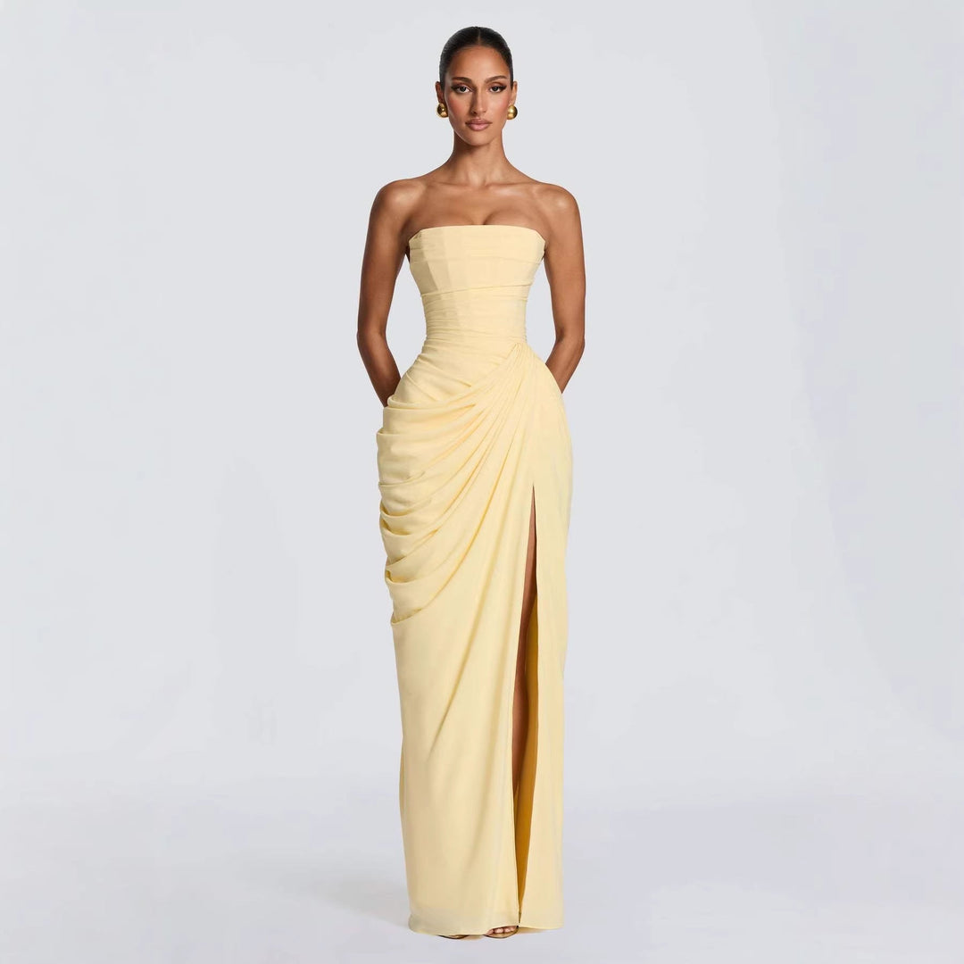 Damen Elegantes Langarm Abendkleid mit asymmetrischer Drapierung und schmalem Schlitz – Élara