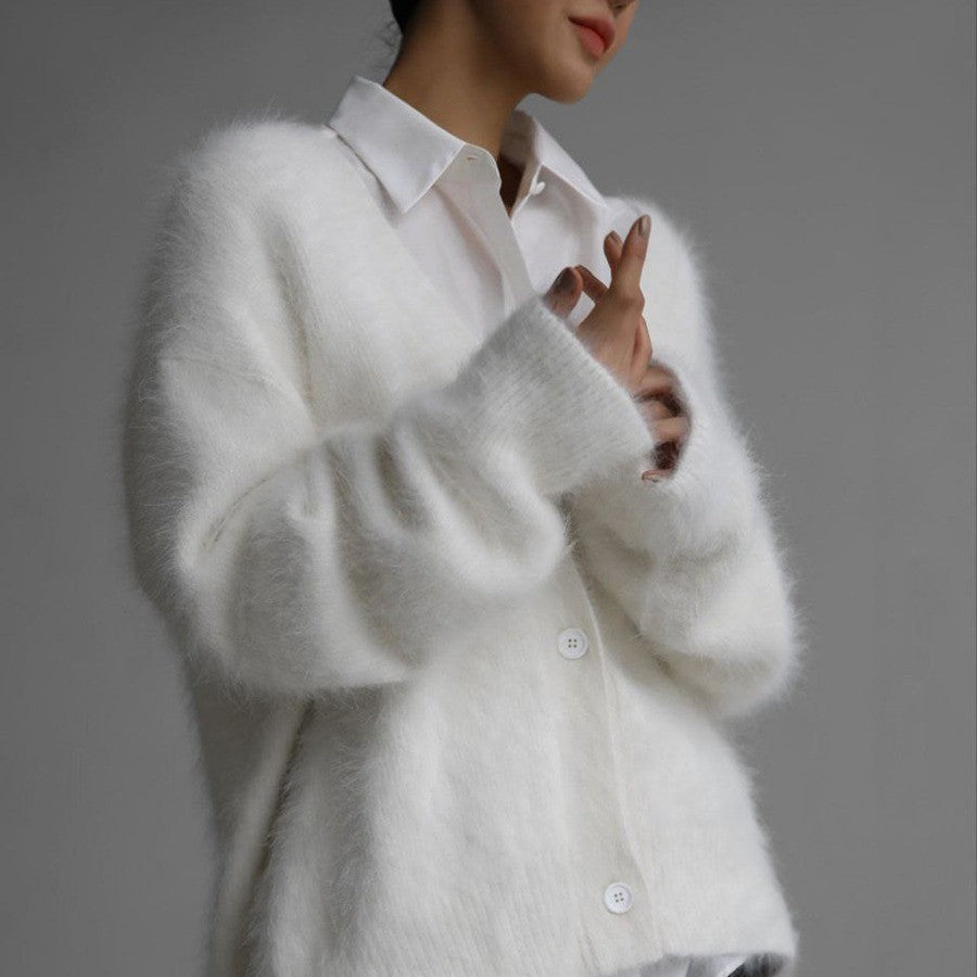 Damen Flauschige Mohair-Optik Strickjacke mit V-Ausschnitt und Oversize-Schnitt Echoarchiv