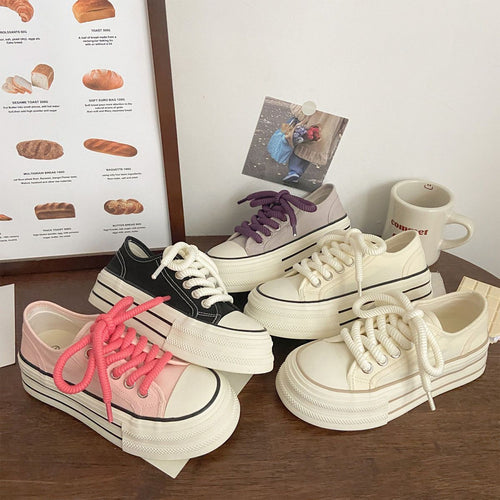 Damen Fashion Plateau Sneakers mit robustem Obermaterial und gestreiftem Sohlenprofil Echo Archiv