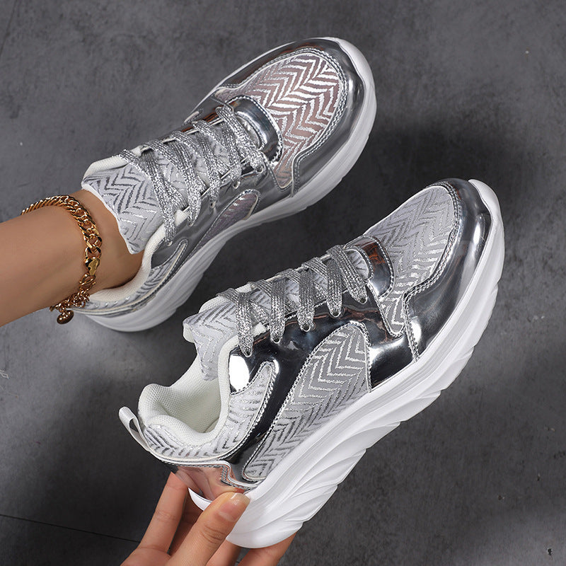 Damen nan glamouröser auffälliger Sneaker mit Glitzerpaneelen jacquardgewebtem Obermaterial und ergonomischer Wellenlaufsohle Echo Archiv
