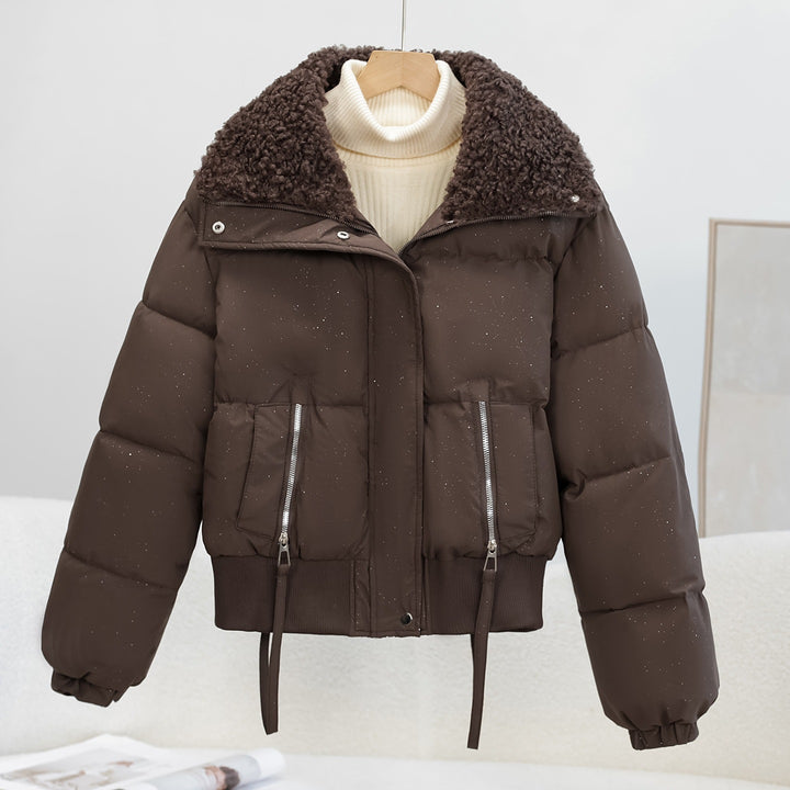 Damen Kurz geschnittene Pufferjacke mit Teddykragen, Reißverschlusstaschen und Rippbündchen Echo Archiv