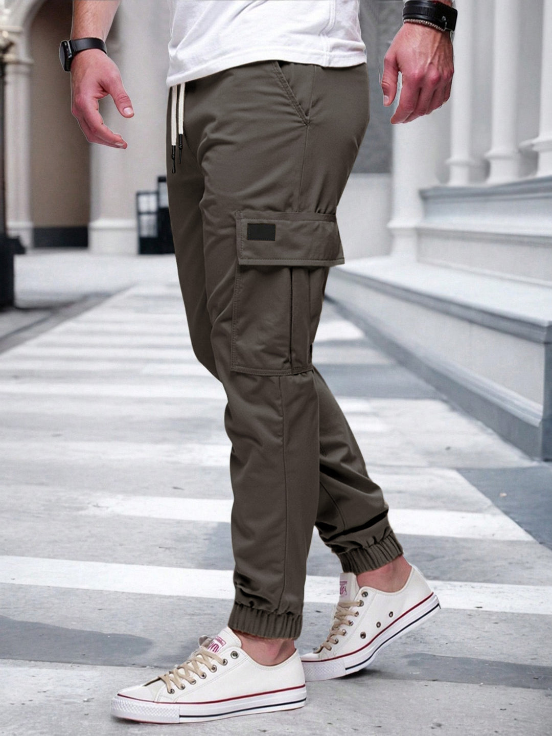 Herren Cargo-Hose mit elastischem Bund und multifunktionalen Taschen Echoarchiv
