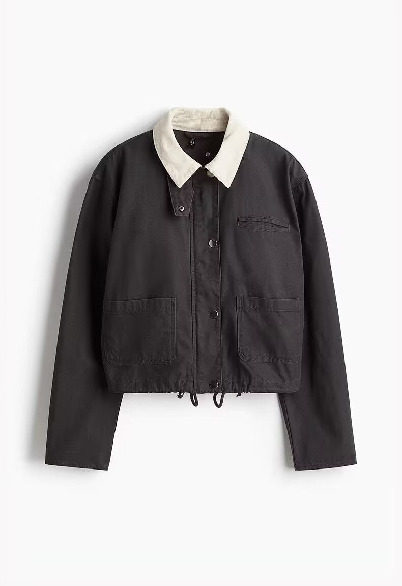 Damen Cropped Übergangsjacke im Workwear‑Look mit Cordkragen, Druckknopfleiste und Tunnelzug Echo Archiv