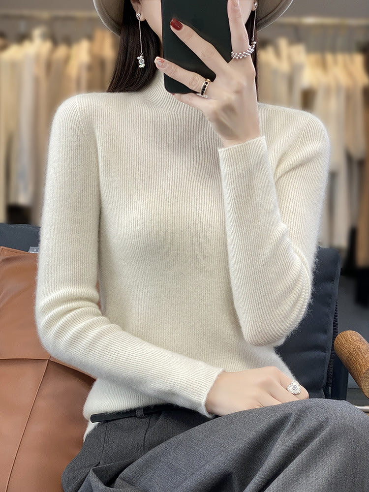 Damen Schlanker Feinstrick-Mockneckpullover aus feinem Angora‑Mix Echoarchiv
