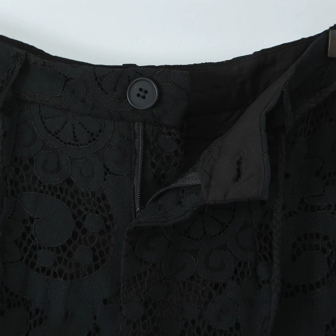 Damen Transparente Spitzenhose mit geradem Bein und elastischem Bund Echoarchiv
