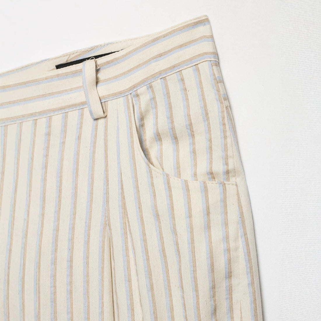 Damen Weite Leinenhose mit hoher Taille, Streifenmuster und aufgesetzten Taschen Echoarchiv