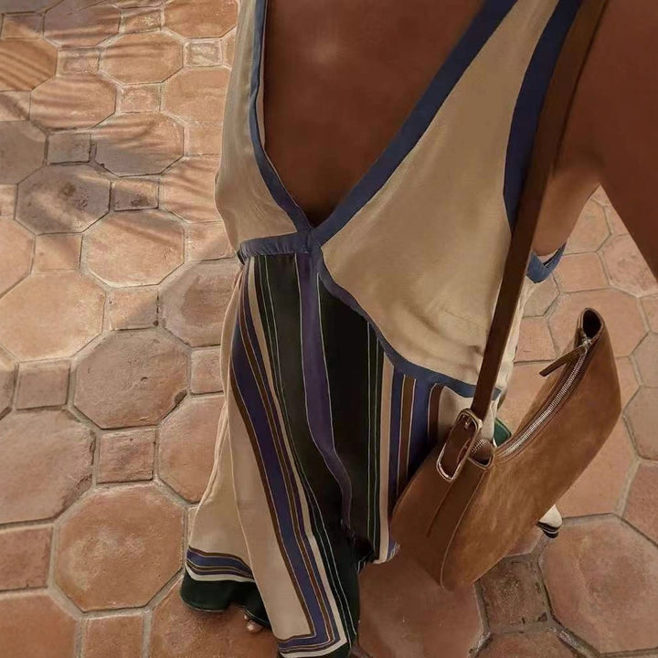 Damen Maxikleid mit tiefem V-Ausschnitt und fließendem Schnitt Echo Archiv