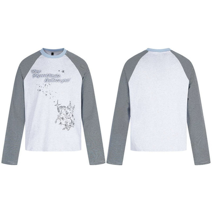Damen Raglan-Langarmshirt im Astral-Motiv mit feinen Streifenärmeln und Relief-Print Echoarchiv