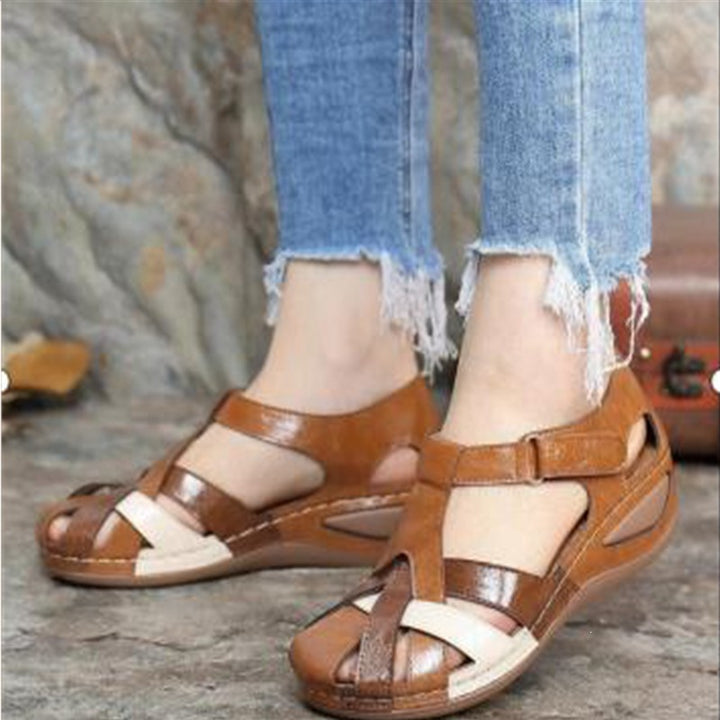 Damen Geschlossene Riemen-Sandalen mit gepolstertem Komfortfußbett und Klettverschluss – Sorelia