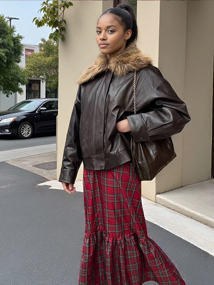 Damen Boxy Lederimitat-Blouson mit abnehmbarem Webpelzkragen und verdeckter Knopfleiste Echoarchiv