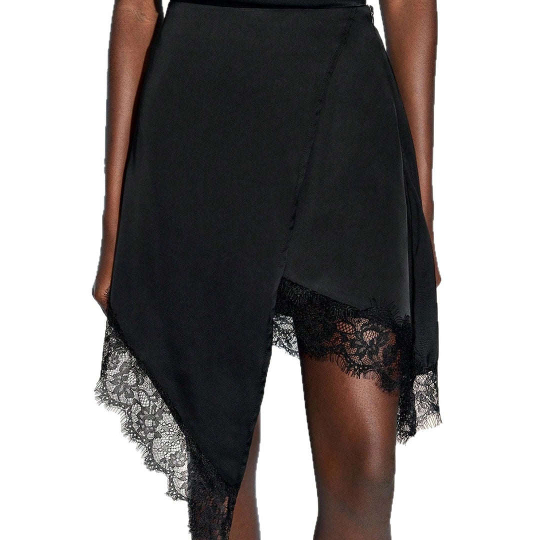 Damen nan asymmetrischer Wickelrock mit Spitzenbesatz und satinähnlichem Fall Echo Archiv