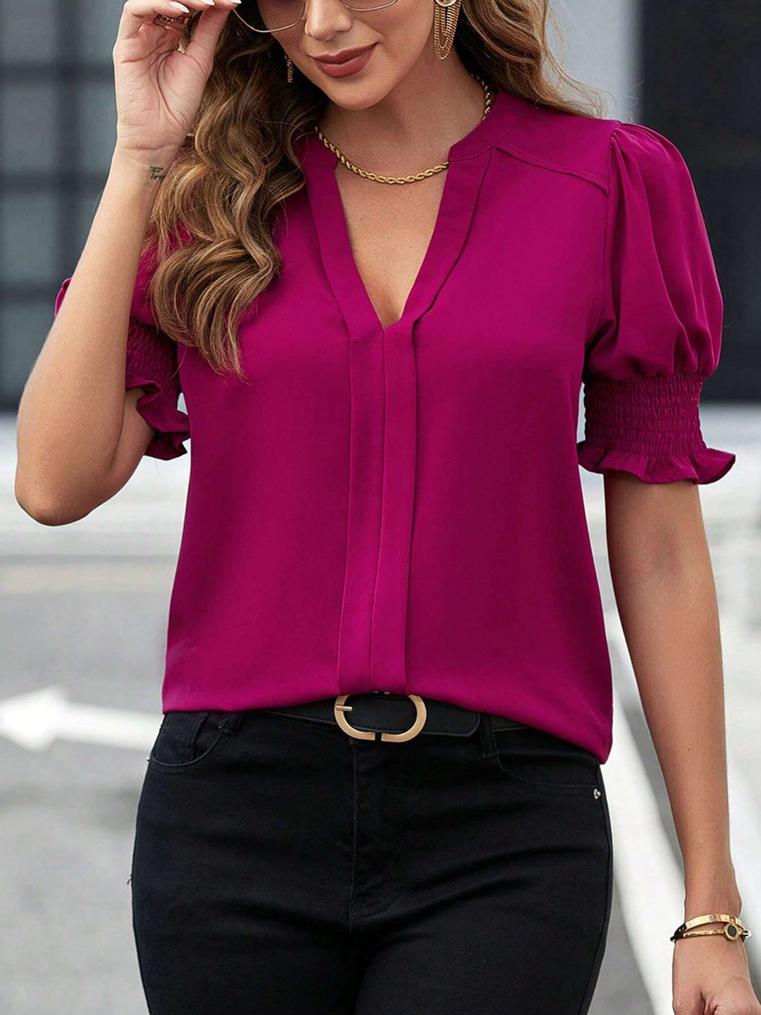 Damen Bluse mit V-Ausschnitt, gerafften Smock-Ärmeln und weichem Fall Echo Archiv