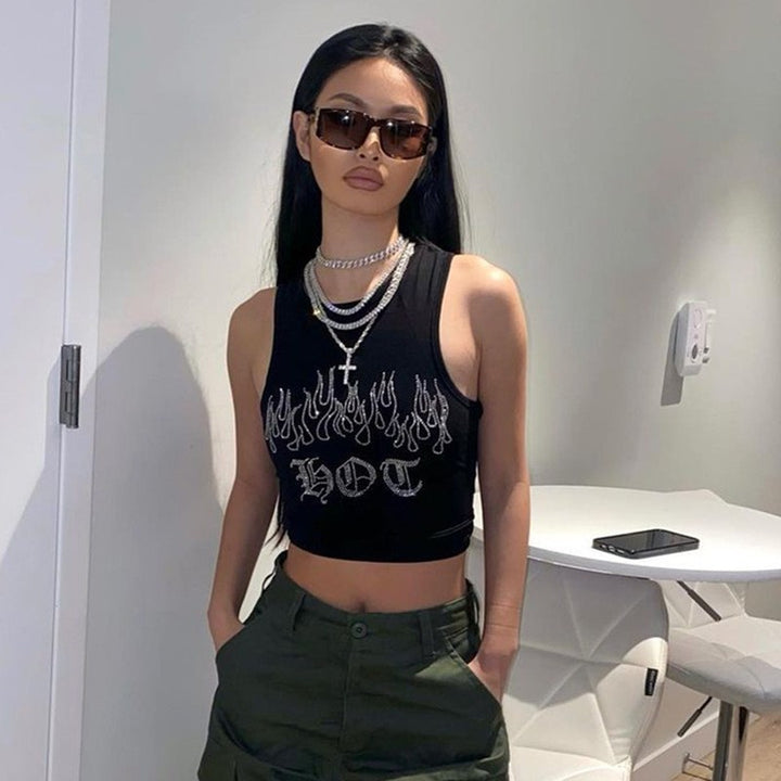 Damen Crop-Top mit auffälligem Flammenmotiv und glänzenden Akzenten Echo Archiv
