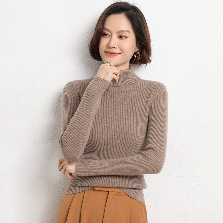 Damen Taillierter Feinstrick-Rollkragenpullover mit feiner Rippenstruktur und Kaschmir-Optik Echoarchiv