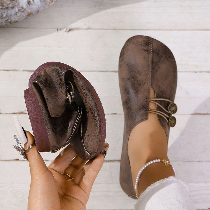 Damen Vintage-inspirierte Lederoptik Ballerinas mit quadratischer Zehenpartie und Zierknöpfen – Lioré
