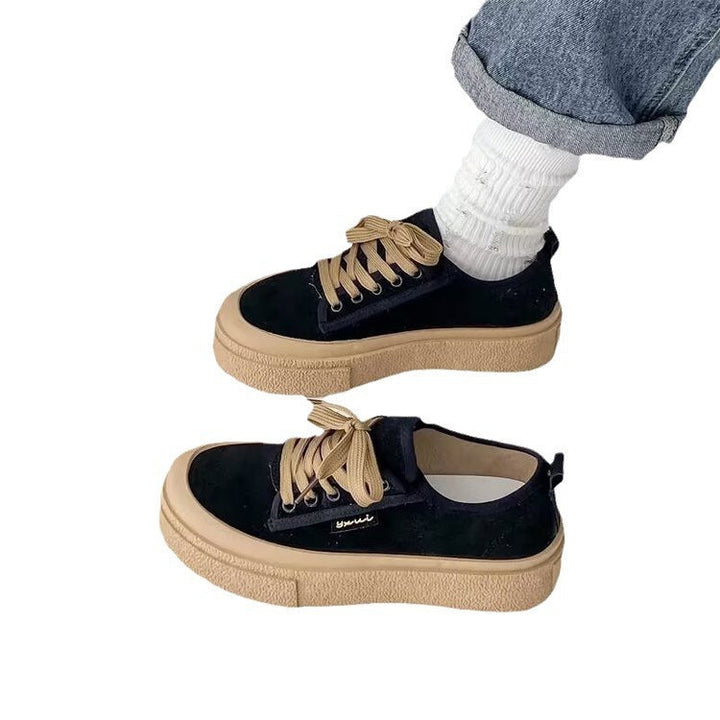 Damen Plattform Sneakers mit luxuriösem Wildleder-Obermaterial und modischem Schnürdesign Echo Archiv
