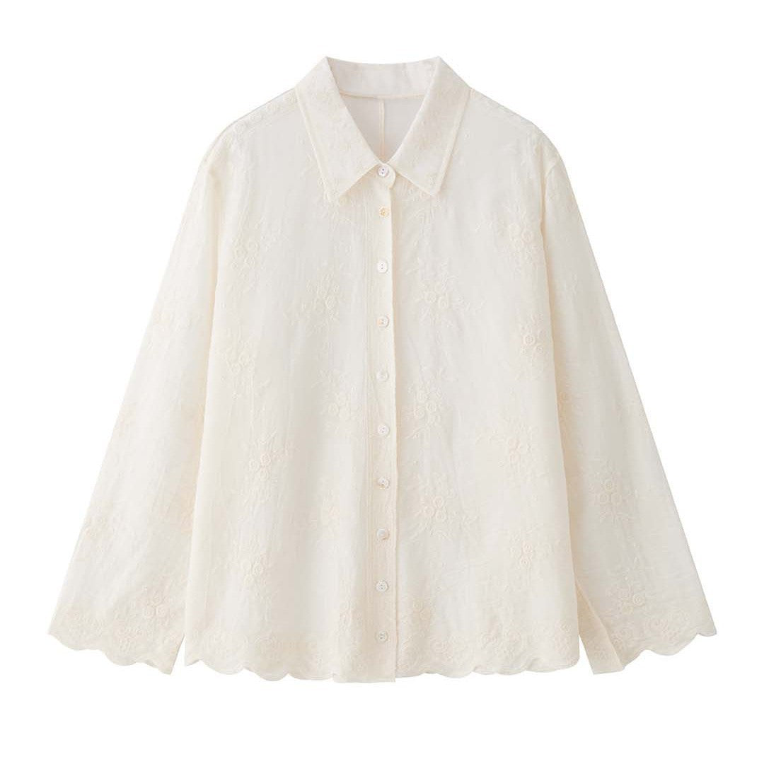 Damen Fein bestickte transparente Bluse mit Hemdkragen und welligem Saum Echoarchiv