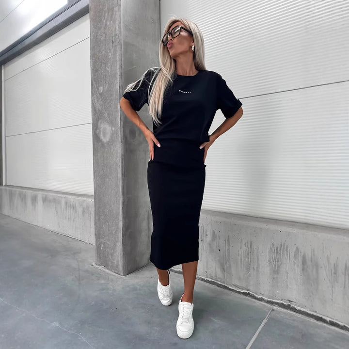 Damen zweiteiliges Strick-Set mit oversized Boxy-Shirt und figurumspielendem Midirock mit Seitenschlitz – Élanora