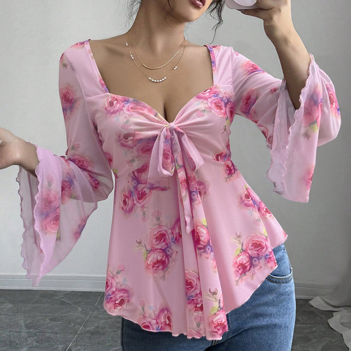 Damen florales Chiffon-Top mit Bindeschleife, Herzausschnitt, ausgestellten Glockenärmeln und tailliertem Schößchen – Élovi