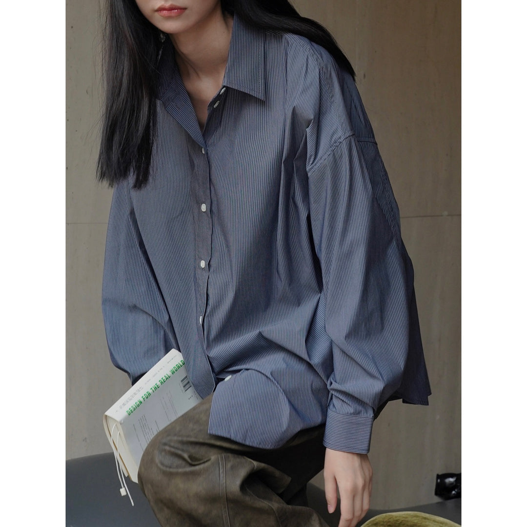 Damen Oversized Hemd aus Baumwollpopeline mit feinen Nadelstreifen und verlängertem Saum Echoarchiv