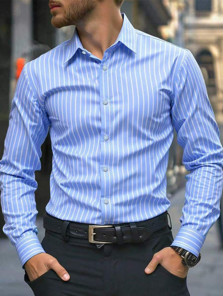 Herren Slim-Fit Hemd mit vertikalem Streifenmuster Echoarchiv