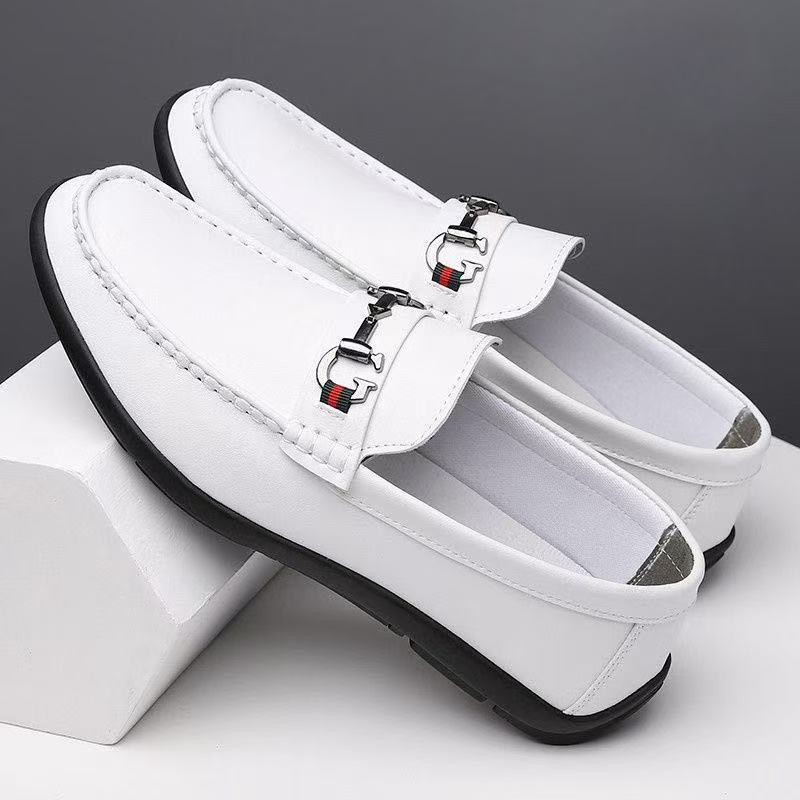 Herren Elegante Lederimitat-Loafer mit Ziernaht und Metallbit-Detail Echoarhiv – Tavélo