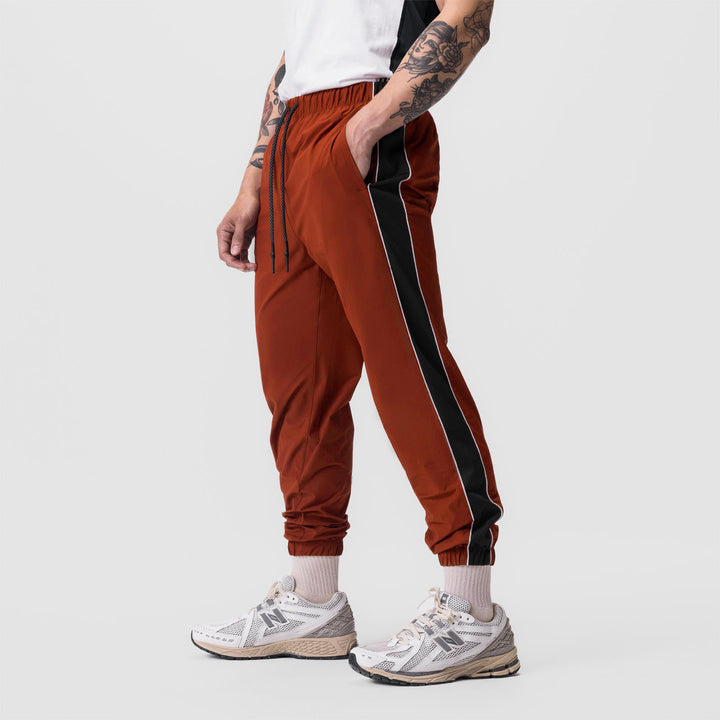 Herren Sportliche Jogginghose mit modernen Kontrasteinsätzen Echoarchiv