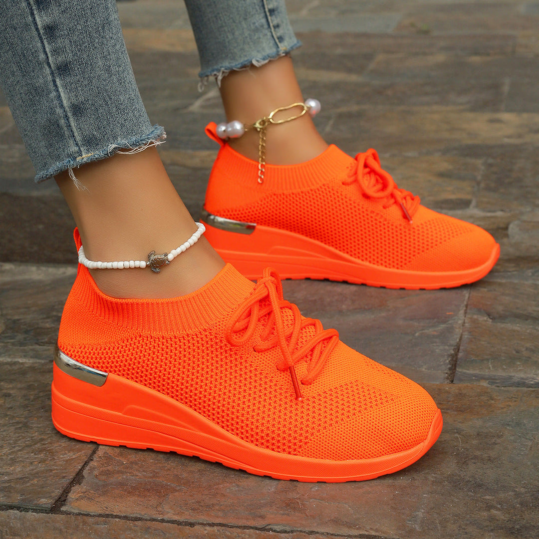 Damen bequeme Sport-Sneaker mit atmungsaktivem Obermaterial und eleganter Plateausohle Echoarchiv