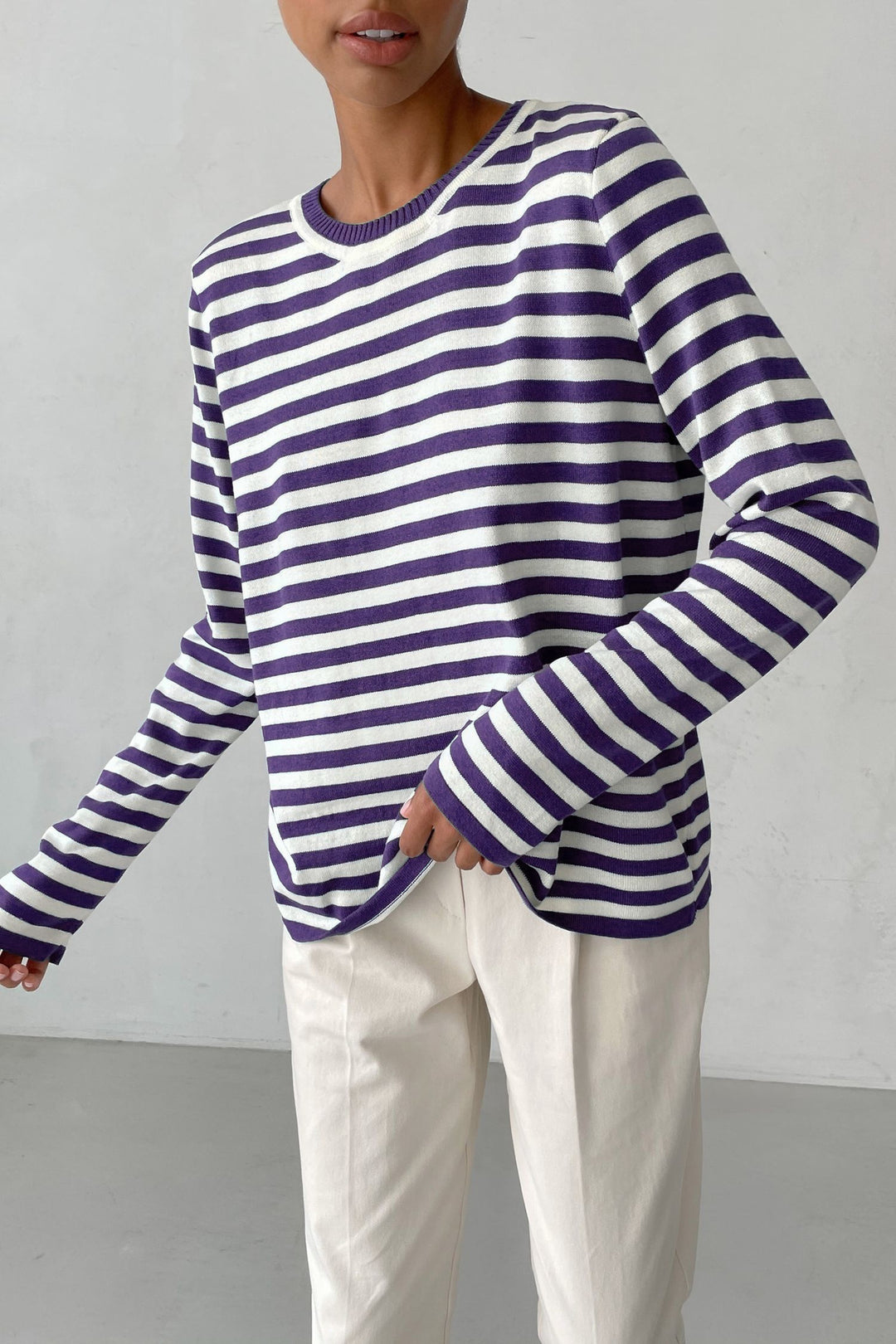 Damen nan gestreifter Baumwollpullover mit Rundhals und legerer Passform Echo Archiv
